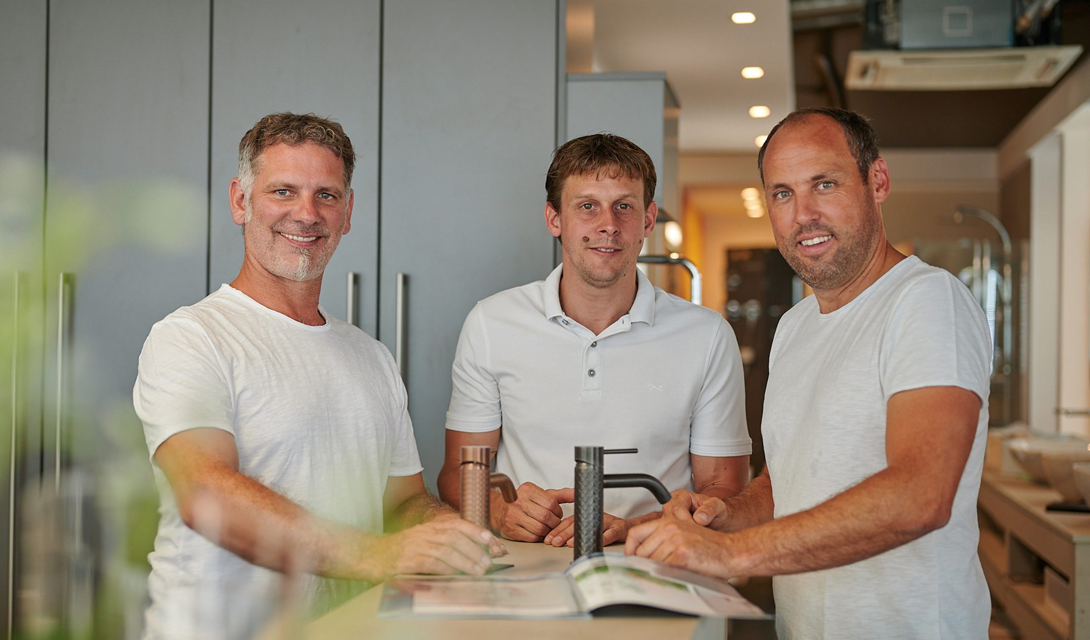 Die drei Geschäftsführer Christoph Trautwein, Christian Lang und Richard Sontheim – das Führungsteam von Riedl Sanitär- und Heizungstechnik in Marktoberdorf